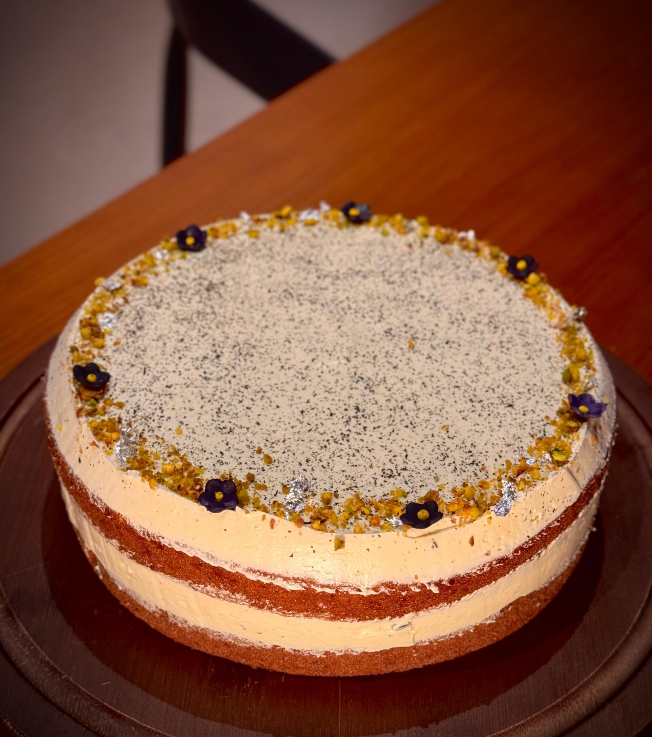 91402a43-b6f1-48df-a205-de7b161478dd 6” Celebration cake - Image 1